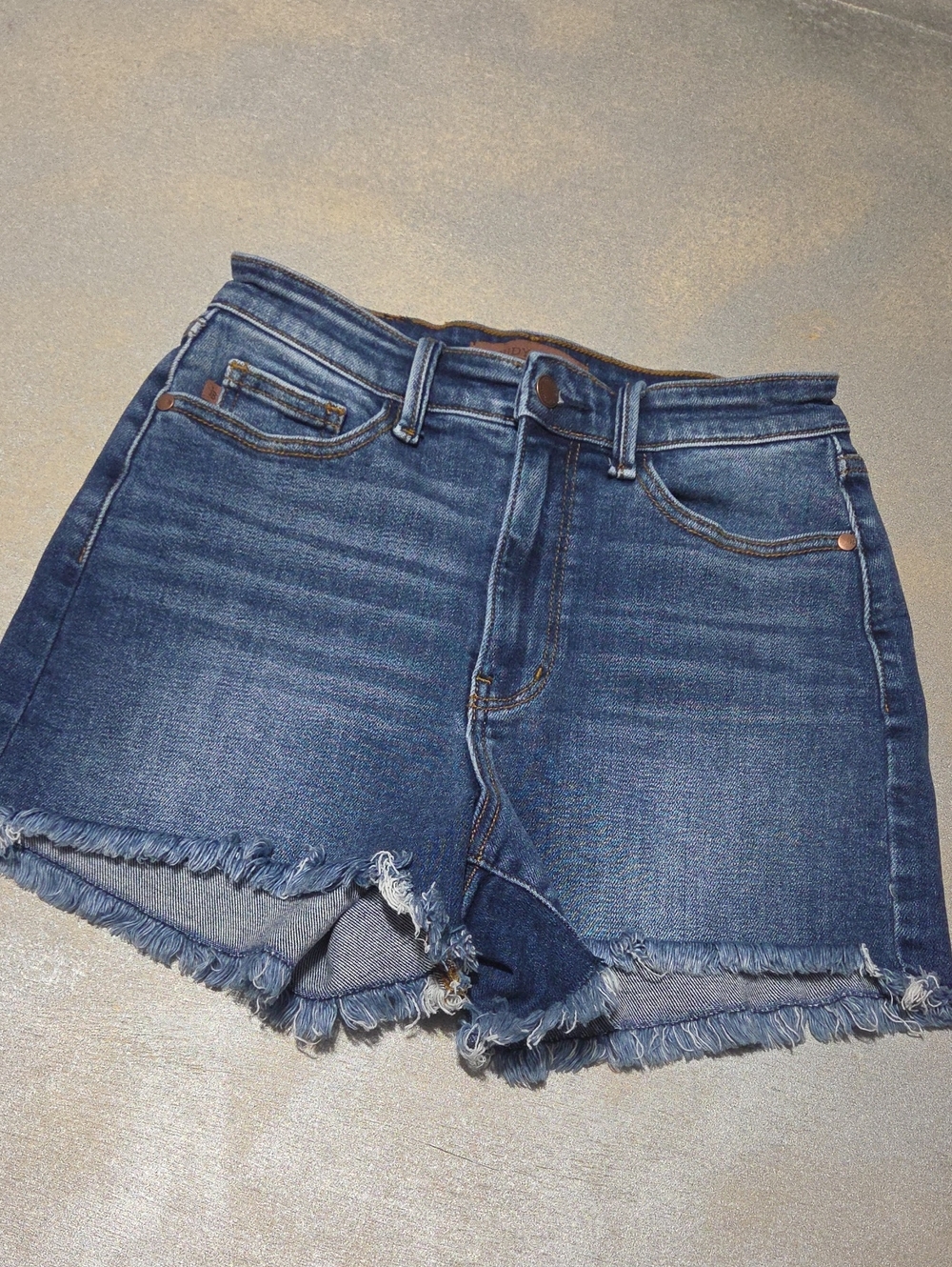 Judy Blue Medium Wash Frayed Hem Denim Cutoff Shorts NWOTS